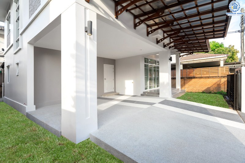 บ้านมือสองตกแต่งใหม่ ติดถนนราชพฤกษ์ โครงการ เดอะ แพลนท์ ราชพฤกษ์-พระราม5 เนื้อที่ 50.1 ตร.ว. ฟังก์ชั่น 3 ห้องนอน 3 ห้องน้ำ พร้อม Built-In มีเทอร์เรซข้างบ้านเหมาะเป็นมุมพักผ่อน บนทำเลศักยภาพ ใกล้วงเวียนพระราม5 , The Walk และอื่นๆ อีกมากมาย...