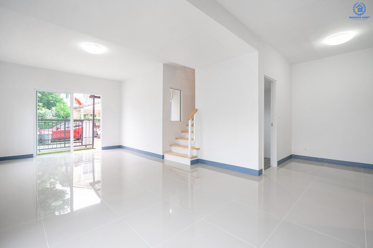 บ้านมือสองตกแต่งใหม่ แปลงมุม! ม.พฤกษาวิลล์35 พระราม5-นครอินทร์ จัดเต็มพร้อมอยู่ ครบครันทุกฟังก์ชั่น เนื้อที่ 29.2 ตร.ว. 3 ห้องนอน 2 ห้องน้ำ พร้อมความเป็นส่วนตัว บนทำเลโซนเมือง! เดินทางสะดวก ใกล้สะพานพระราม5 และรถไฟฟ้าสถานี แยกติวานนท์