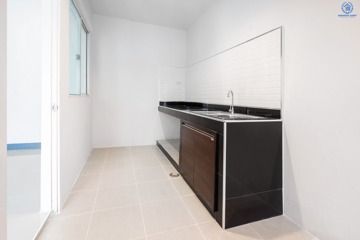 บ้านมือสองตกแต่งใหม่ แปลงมุม! ม.พฤกษาวิลล์35 พระราม5-นครอินทร์ จัดเต็มพร้อมอยู่ ครบครันทุกฟังก์ชั่น เนื้อที่ 29.2 ตร.ว. 3 ห้องนอน 2 ห้องน้ำ พร้อมความเป็นส่วนตัว บนทำเลโซนเมือง! เดินทางสะดวก ใกล้สะพานพระราม5 และรถไฟฟ้าสถานี แยกติวานนท์