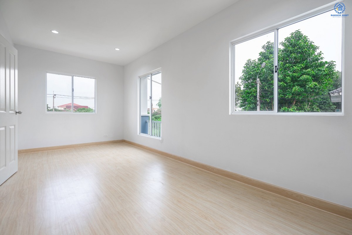 บ้านมือสองตกแต่งใหม่ แปลงมุม! ม.พฤกษาวิลล์35 พระราม5-นครอินทร์ จัดเต็มพร้อมอยู่ ครบครันทุกฟังก์ชั่น เนื้อที่ 29.2 ตร.ว. 3 ห้องนอน 2 ห้องน้ำ พร้อมความเป็นส่วนตัว บนทำเลโซนเมือง! เดินทางสะดวก ใกล้สะพานพระราม5 และรถไฟฟ้าสถานี แยกติวานนท์