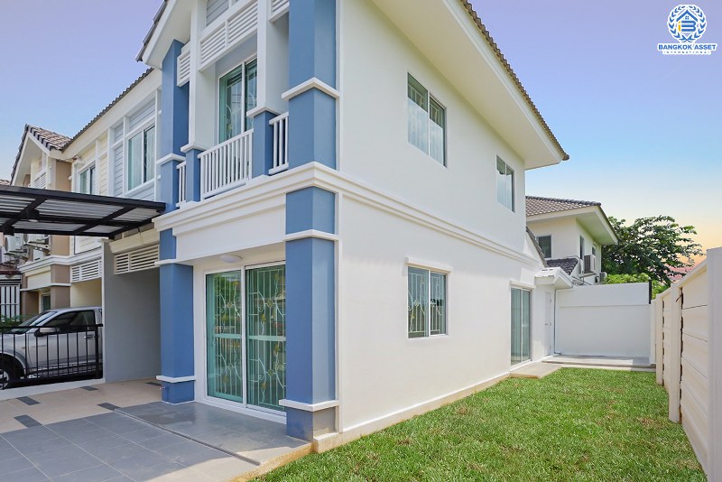 บ้านมือสองตกแต่งใหม่ แปลงมุม! ม.พฤกษาวิลล์54 พระราม5-นครอินทร์ บ้านตกแต่งสวย เนื้อที่ 30.5 ตร.ว. ฟังก์ชั่น 3 ห้องนอน 2 ห้องน้ำ  ครบทุกฟังก์ชั่น พร้อมอยู่ บนทำเลเดินทางสะดวก เชื่อมต่อหลายเส้นทาง ใกล้สะพานพระรามห้า และรถไฟฟ้าสถานี "แยกติวานนท์"