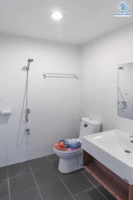 บ้านมือสองตกแต่งใหม่ ม.พฤกษาวิลล์33 ปิ่นเกล้า-วงแหวน เนื้อที่ 17.4 ตร.ว. (หน้ากว้าง 5.5 เมตร) บ้านพร้อมอยู่ แต่งครบทุกฟังก์ชั่น 3ห้องนอน 2ห้องน้ำ บนทำเลสะดวกทุกการเดินทาง เชื่อมต่อปิ่นเกล้า-ศาลายาได้อย่างรวดเร็ว ใกล้เซ็นทรัลเวสต์เกต และทางด่วน "ศรีรัช" ราคาสุดคุ้ม!