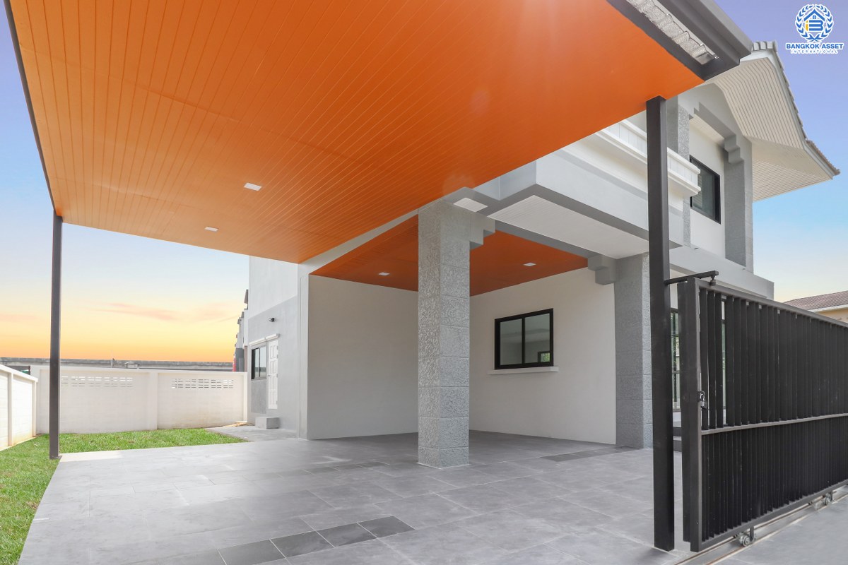 บ้านมือสองตกแต่งใหม่ ม.เบลเลอวิว บรมราชชนนี-กาญจนาฯ หลังใหญ่สุดคุ้ม! เนื้อที่ 71 ตร.ว. ฟังก์ชั่น 4 ห้องนอน 3 ห้องน้ำ บ้านโปร่งกว้าง อยู่สบาย พร้อมวัสดุเกรดคุณภาพพรีเมี่ยม บนทำเลเปี่ยมศักยภาพ ติดถนนบรมราชชนนี และทางคู่ขนานลอยฟ้า ใกล้ ม.มหิดล , จุดขึ้นทางด่วนศรีรัช