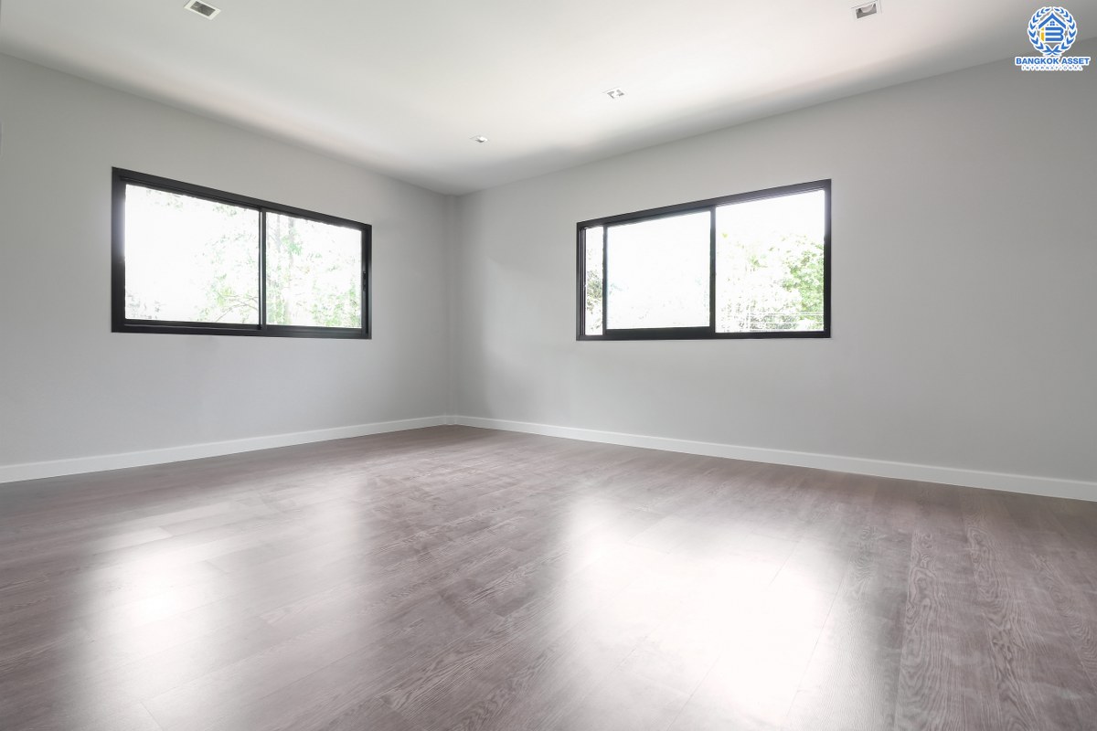 บ้านมือสองตกแต่งใหม่ ม.เบลเลอวิว บรมราชชนนี-กาญจนาฯ หลังใหญ่สุดคุ้ม! เนื้อที่ 71 ตร.ว. ฟังก์ชั่น 4 ห้องนอน 3 ห้องน้ำ บ้านโปร่งกว้าง อยู่สบาย พร้อมวัสดุเกรดคุณภาพพรีเมี่ยม บนทำเลเปี่ยมศักยภาพ ติดถนนบรมราชชนนี และทางคู่ขนานลอยฟ้า ใกล้ ม.มหิดล , จุดขึ้นทางด่วนศรีรัช