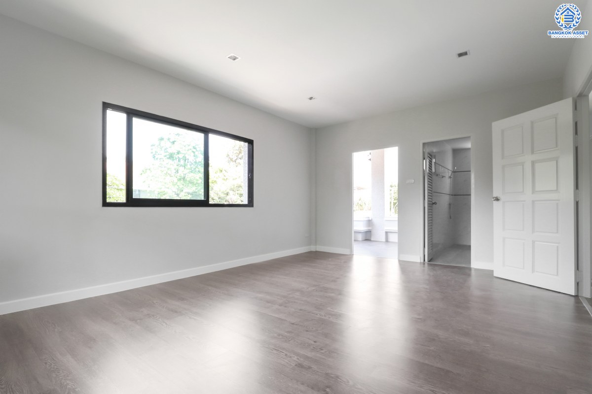 บ้านมือสองตกแต่งใหม่ ม.เบลเลอวิว บรมราชชนนี-กาญจนาฯ หลังใหญ่สุดคุ้ม! เนื้อที่ 71 ตร.ว. ฟังก์ชั่น 4 ห้องนอน 3 ห้องน้ำ บ้านโปร่งกว้าง อยู่สบาย พร้อมวัสดุเกรดคุณภาพพรีเมี่ยม บนทำเลเปี่ยมศักยภาพ ติดถนนบรมราชชนนี และทางคู่ขนานลอยฟ้า ใกล้ ม.มหิดล , จุดขึ้นทางด่วนศรีรัช