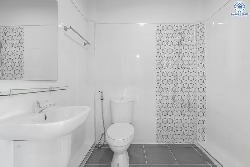 บ้านมือสองตกแต่งใหม่ ทำเลโซนเมืองย่านติวานนท์ ม.สรรทัศน์ธานี ติวานนท์45 พร้อมอยู่ ฟังก์ชั่นห้องนอนใหญ่ 2 ห้องนอน 2 ห้องน้ำ มีบิ้วท์อินครัวเคาน์เตอร์ บนทำเลเดินทางสะดวก ใกล้สถานที่ราชการหลายแห่ง , รถไฟฟ้าสถานี "สามัคคี" และจุดขึ้นทางด่วน "งามวงศ์วาน"