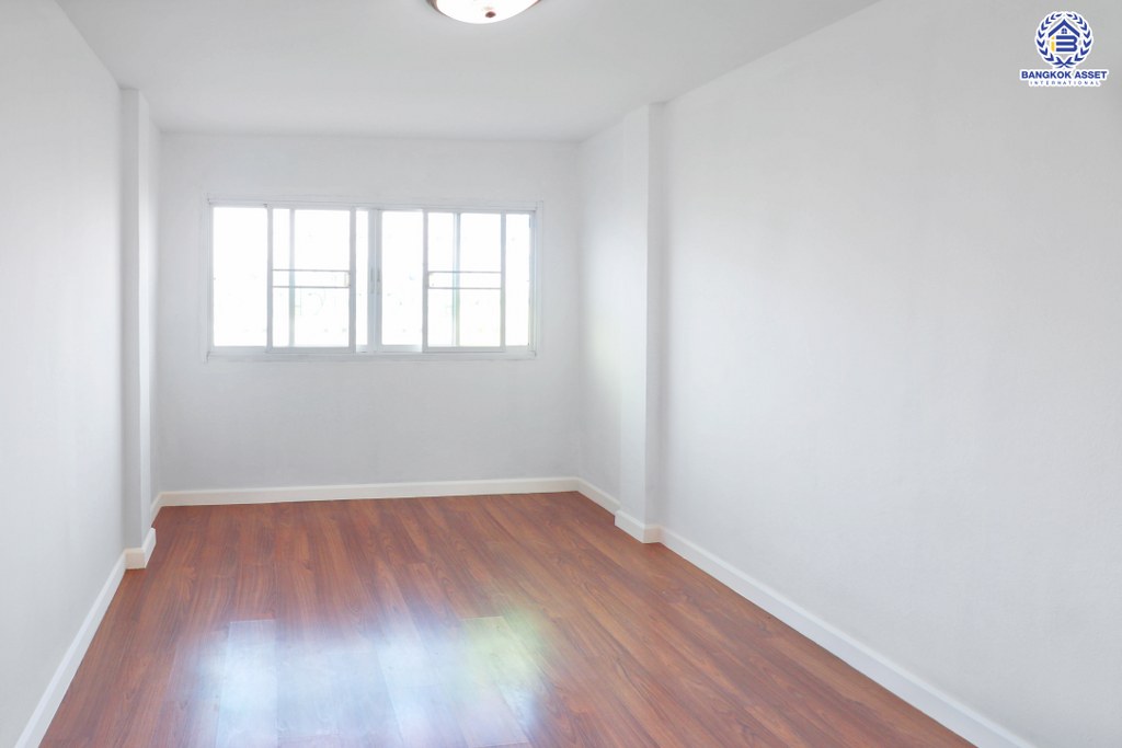 ทาวน์เฮ้าส์มือสองนนทบุรี ม.บุญทรัพย์ พุทธมณฑลสาย4 ถนนเมน! ต่อเติมครบ พร้อมอยู่ เนื้อที่ 24 ตร.ว. ฟังก์ชั่น 3 ห้องนอน 2 ห้องน้ำ หน้ากว้าง 6 เมตร บนทำเลเดินทางสะดวก เชื่อมต่อหลายเส้นทาง ทั้งเพชรเกษม ,บรมราชชนนีฯลฯ ราคาสุดคุ้ม!