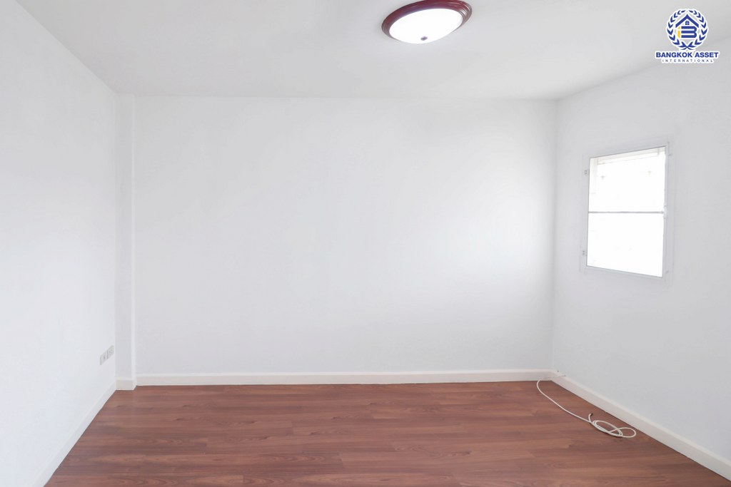 ทาวน์เฮ้าส์มือสองนนทบุรี ม.บุญทรัพย์ พุทธมณฑลสาย4 ถนนเมน! ต่อเติมครบ พร้อมอยู่ เนื้อที่ 24 ตร.ว. ฟังก์ชั่น 3 ห้องนอน 2 ห้องน้ำ หน้ากว้าง 6 เมตร บนทำเลเดินทางสะดวก เชื่อมต่อหลายเส้นทาง ทั้งเพชรเกษม ,บรมราชชนนีฯลฯ ราคาสุดคุ้ม!