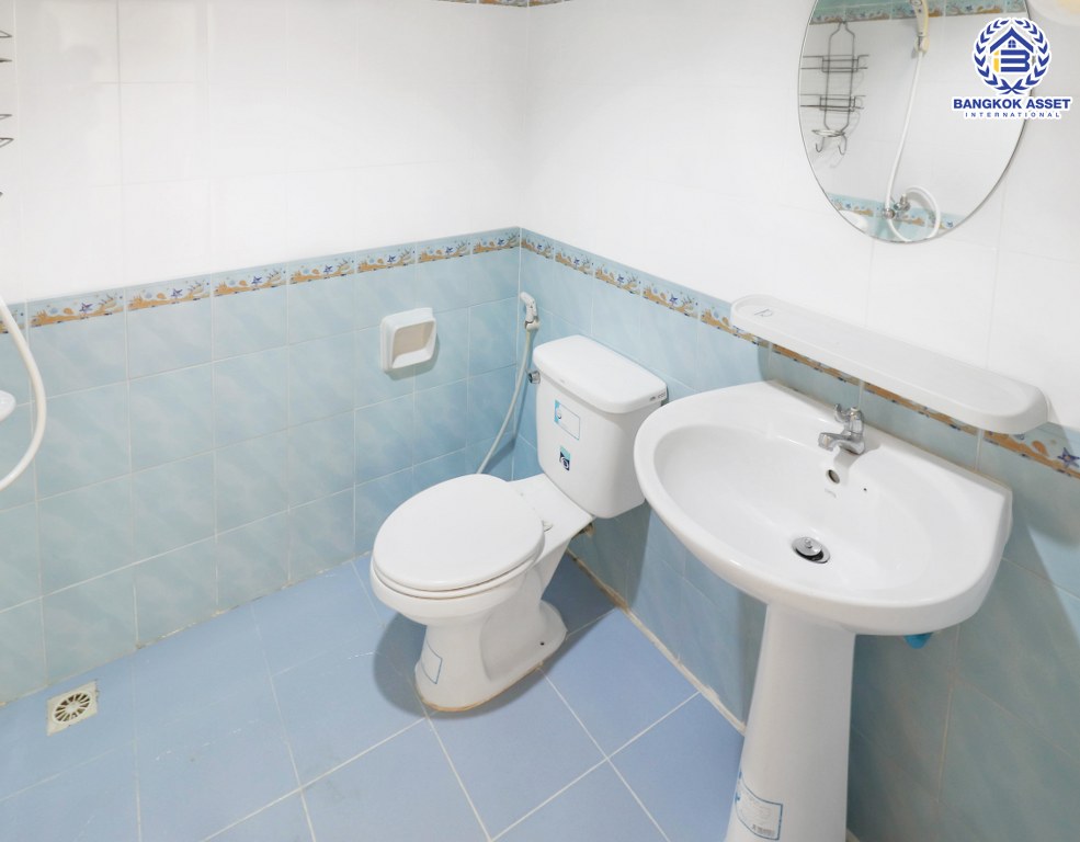 ทาวน์เฮ้าส์มือสองนนทบุรี ม.บุญทรัพย์ พุทธมณฑลสาย4 ถนนเมน! ต่อเติมครบ พร้อมอยู่ เนื้อที่ 24 ตร.ว. ฟังก์ชั่น 3 ห้องนอน 2 ห้องน้ำ หน้ากว้าง 6 เมตร บนทำเลเดินทางสะดวก เชื่อมต่อหลายเส้นทาง ทั้งเพชรเกษม ,บรมราชชนนีฯลฯ ราคาสุดคุ้ม!