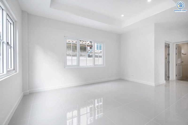 บ้านเดี่ยวมือสองนนทบุรี ม.นราวดี พระราม5-นครอินทร์ บ้านเดี่ยวคุ้มค่า พร้อมเข้าอยู่ เนื้อที่ 57 ตร.ว. ฟังก์ชั่น 3 ห้องนอน 3 ห้องน้ำ พร้อมบิ้วท์อินครัวเคาน์เตอร์ โดดเด่นบนทำเลติดถ.นครอินทร์ เพียง 3 นาทีจากวงเวียนพระราม5 ใกล้ห้างฯ ชั้นนำมากมาย ราคาพิเศษสุด!