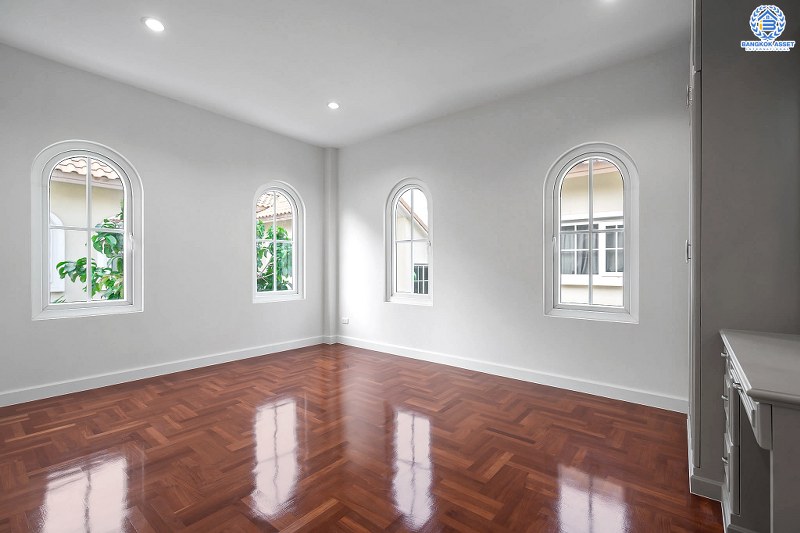 บ้านเดี่ยวมือสองนนทบุรี ม.นราวดี พระราม5-นครอินทร์ บ้านเดี่ยวคุ้มค่า พร้อมเข้าอยู่ เนื้อที่ 57 ตร.ว. ฟังก์ชั่น 3 ห้องนอน 3 ห้องน้ำ พร้อมบิ้วท์อินครัวเคาน์เตอร์ โดดเด่นบนทำเลติดถ.นครอินทร์ เพียง 3 นาทีจากวงเวียนพระราม5 ใกล้ห้างฯ ชั้นนำมากมาย ราคาพิเศษสุด!