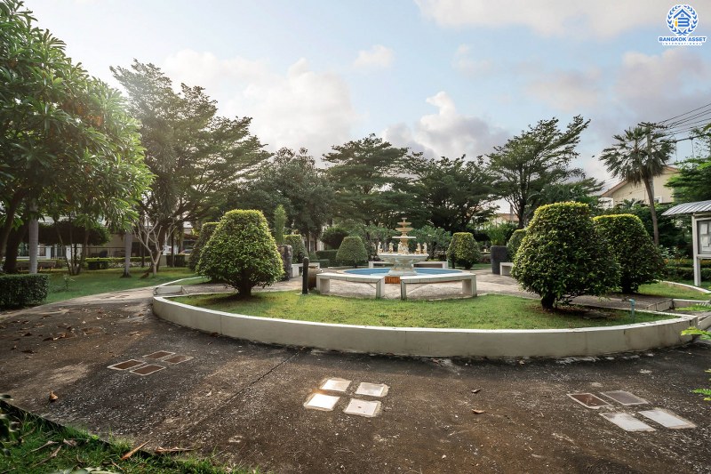 บ้านเดี่ยวมือสองนนทบุรี ม.นราวดี พระราม5-นครอินทร์ บ้านเดี่ยวคุ้มค่า พร้อมเข้าอยู่ เนื้อที่ 57 ตร.ว. ฟังก์ชั่น 3 ห้องนอน 3 ห้องน้ำ พร้อมบิ้วท์อินครัวเคาน์เตอร์ โดดเด่นบนทำเลติดถ.นครอินทร์ เพียง 3 นาทีจากวงเวียนพระราม5 ใกล้ห้างฯ ชั้นนำมากมาย ราคาพิเศษสุด!