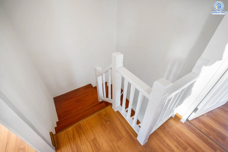 บ้านมือสองตกแต่งใหม่ ห้องมุม! ราคาสุดคุ้ม! ม.พฤกษา49/1 บางใหญ่-เซ็นทรัลเวสต์เกต เนื้อที่ 26.4 ตร.ว. ตกแต่งจัดเต็ม ฟังก์ชั่นครบ 3 ห้องนอน 2 ห้องน้ำ พร้อมอยู่ เดินทางสะดวก เข้าเมืองก็ง่าย ใกล้เซ็นทรัลเวสต์เกต และรถไฟฟ้า สถานีตลาดบางใหญ่...