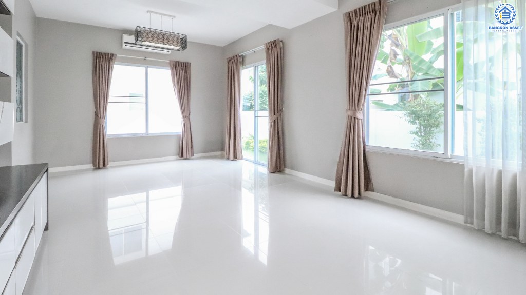 บ้านเดี่ยวมือสองนนทบุรี พร้อมสังคมคุณภาพ LH โครงการ อินนิซิโอ ปิ่นเกล้า-วงแหวน เนื้อที่ 51.7 ตร.ว. ต่อเติม/พร้อมอยู่ ฟังก์ชั่น 3 ห้องนอน 2 ห้องน้ำ พร้อมเฟอร์ฯบิ้วอินท์ ทำเลดี เดินทางสะดวก เชื่อมต่อทั้งปิ่นเกล้า-ศาลายา ใกล้เซ็นทรัลเวสต์เกต และทางด่วน ศรีรัช