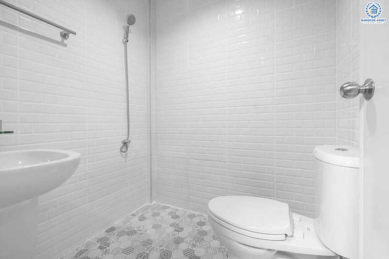 บ้านมือสองตกแต่งใหม่ ห้องมุม! ม.พิมานนิเวศน์ ติวานนท์-สามัคคี พร้อมอยู่ เนื้อที่ 16 ตร.ว. ฟังก์ชั่น 2 ห้องนอนใหญ่ 2 ห้องน้ำ ครบครันทั้งครัวเคาน์เตอร์ และที่จอดรถ บนทำเลโซนเมือง เชื่อมต่อหลายเส้นทาง รองรับทุกไลฟ์สไตล์ ใกล้ทางด่วนงามวงศ์วาน และสถานที่ราชการหลายแห่ง ราคาสุดคุ้ม!...