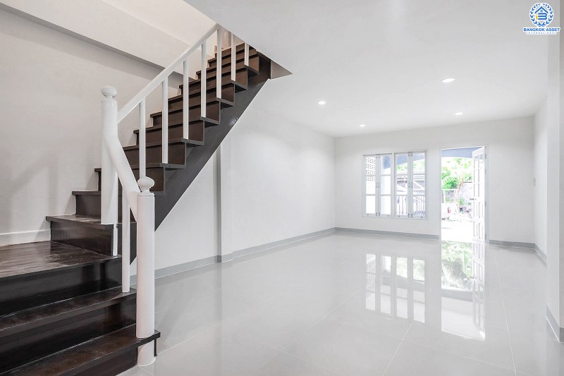 บ้านมือสองตกแต่งใหม่ ม.บ้านสวนนนท์2 พระราม5-ราชพฤกษ์ บ้านต่อเติม/พร้อมอยู่ เนื้อที่ 16 ตร.ว. ฟังก์ชั่น 3 ห้องนอน 2 ห้องน้ำ ครบครันทั้งครัวเคาน์เตอร์ และที่จอดรถ สะดวกสบายบนทำเลโซนเมือง เชื่อมต่อหลายเส้นทาง ใกล้สะพานพระราม5 ท่าน้ำนนท์ และอื่นๆ อีกมากมาย...