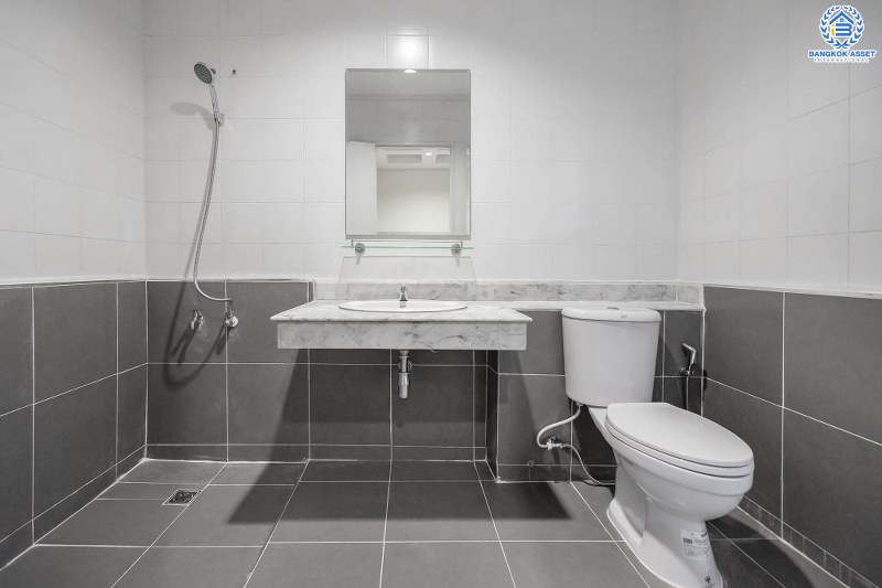 บ้านมือสองตกแต่งใหม่ ม.บุศรินทร์ วงแหวน (บ้านกล้วย-ไทรน้อย) หลังใหญ่พร้อมอยู่ แบรนด์LH เนื้อที่ 21 ตร.ว. ฟังก์ชั่นครบครัน! 3 ห้องนอน 2 ห้องน้ำ 2 ที่จอดรถ ตอบโจทย์ทุกการอยู่อาศัย บนทำเลคุณภาพ! ใกล้เซ็นทรัลเวสต์เกต และ รถไฟฟ้าสถานี "คลองบางไผ่"