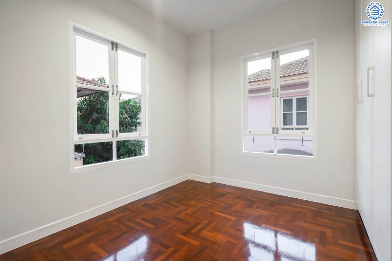 บ้านมือสองตกแต่งใหม่ โครงการ ชลลดา บางใหญ่-เซ็นทรัลเวสต์เกต พร้อมทุกการเข้าอยู่ สไตล์อบอุ่น  เนื้อที่ 52.5 ตร.ว. ฟังก์ชั่น 3ห้องนอน 2ห้องน้ำ สังคมคุณภาพแบรนด์ LH พร้อม facilities ครบครัน บนทำเลศักยภาพ เดินทางสะดวก ใกล้ถ.กาญจนาภิเษก เพียง 10 นาทีถึงรถไฟฟ้าสถานีคลองบางไผ่