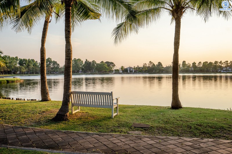 บ้านมือสองตกแต่งใหม่ โครงการ ชลลดา บางใหญ่-เซ็นทรัลเวสต์เกต พร้อมทุกการเข้าอยู่ สไตล์อบอุ่น  เนื้อที่ 52.5 ตร.ว. ฟังก์ชั่น 3ห้องนอน 2ห้องน้ำ สังคมคุณภาพแบรนด์ LH พร้อม facilities ครบครัน บนทำเลศักยภาพ เดินทางสะดวก ใกล้ถ.กาญจนาภิเษก เพียง 10 นาทีถึงรถไฟฟ้าสถานีคลองบางไผ่
