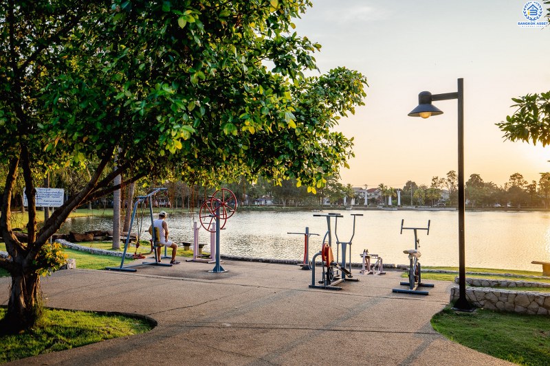บ้านมือสองตกแต่งใหม่ โครงการ ชลลดา บางใหญ่-เซ็นทรัลเวสต์เกต พร้อมทุกการเข้าอยู่ สไตล์อบอุ่น  เนื้อที่ 52.5 ตร.ว. ฟังก์ชั่น 3ห้องนอน 2ห้องน้ำ สังคมคุณภาพแบรนด์ LH พร้อม facilities ครบครัน บนทำเลศักยภาพ เดินทางสะดวก ใกล้ถ.กาญจนาภิเษก เพียง 10 นาทีถึงรถไฟฟ้าสถานีคลองบางไผ่