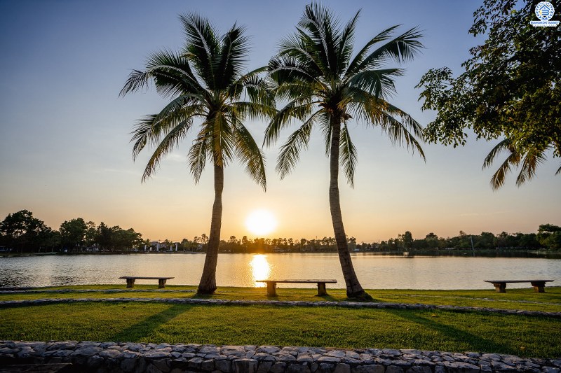 บ้านมือสองตกแต่งใหม่ โครงการ ชลลดา บางใหญ่-เซ็นทรัลเวสต์เกต พร้อมทุกการเข้าอยู่ สไตล์อบอุ่น  เนื้อที่ 52.5 ตร.ว. ฟังก์ชั่น 3ห้องนอน 2ห้องน้ำ สังคมคุณภาพแบรนด์ LH พร้อม facilities ครบครัน บนทำเลศักยภาพ เดินทางสะดวก ใกล้ถ.กาญจนาภิเษก เพียง 10 นาทีถึงรถไฟฟ้าสถานีคลองบางไผ่