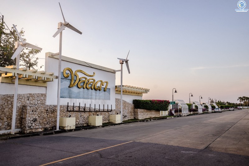 บ้านมือสองตกแต่งใหม่ โครงการ ชลลดา บางใหญ่-เซ็นทรัลเวสต์เกต พร้อมทุกการเข้าอยู่ สไตล์อบอุ่น  เนื้อที่ 52.5 ตร.ว. ฟังก์ชั่น 3ห้องนอน 2ห้องน้ำ สังคมคุณภาพแบรนด์ LH พร้อม facilities ครบครัน บนทำเลศักยภาพ เดินทางสะดวก ใกล้ถ.กาญจนาภิเษก เพียง 10 นาทีถึงรถไฟฟ้าสถานีคลองบางไผ่