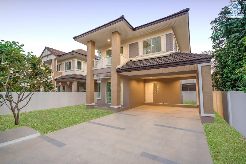 บ้านมือสองตกแต่งใหม่ หลังใหญ่ แต่งครบ! โครงการ สัมมากร ราชพฤกษ์ เนื้อที่ 57 ตร.ว. ฟังก์ชั่น 2 ห้องนอน 3 ห้องน้ำ พร้อมโซน Family Room +ห้องพระ โดดเด่นบนทำเลศักยภาพ ติดถนนราชพฤกษ์ ใกล้รถไฟฟ้า สถานีบางรักน้อยท่าอิฐ ราคาพิเศษ!