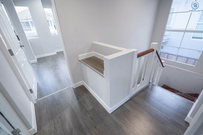 บ้านมือสองตกแต่งใหม่ โครงการ ชลลดา บางใหญ่-เซ็นทรัลเวสต์เกต สวย! ครบ! พร้อมทุกการเข้าอยู่ เนื้อที่ 52.8 ตร.ว. ฟังก์ชั่น 3ห้องนอน 2ห้องน้ำ บนสังคมคุณภาพแบรนด์ LH พร้อม facilities ครบครัน บนทำเลศักยภาพ เดินทางสะดวก ใกล้ถ.กาญจนาภิเษก เพียง 10 นาทีถึงรถไฟฟ้าสถานีคลองบางไผ่