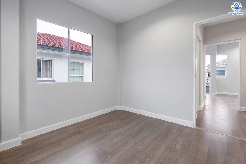 บ้านมือสองตกแต่งใหม่ โครงการ ชลลดา บางใหญ่-เซ็นทรัลเวสต์เกต สวย! ครบ! พร้อมทุกการเข้าอยู่ เนื้อที่ 52.8 ตร.ว. ฟังก์ชั่น 3ห้องนอน 2ห้องน้ำ บนสังคมคุณภาพแบรนด์ LH พร้อม facilities ครบครัน บนทำเลศักยภาพ เดินทางสะดวก ใกล้ถ.กาญจนาภิเษก เพียง 10 นาทีถึงรถไฟฟ้าสถานีคลองบางไผ่