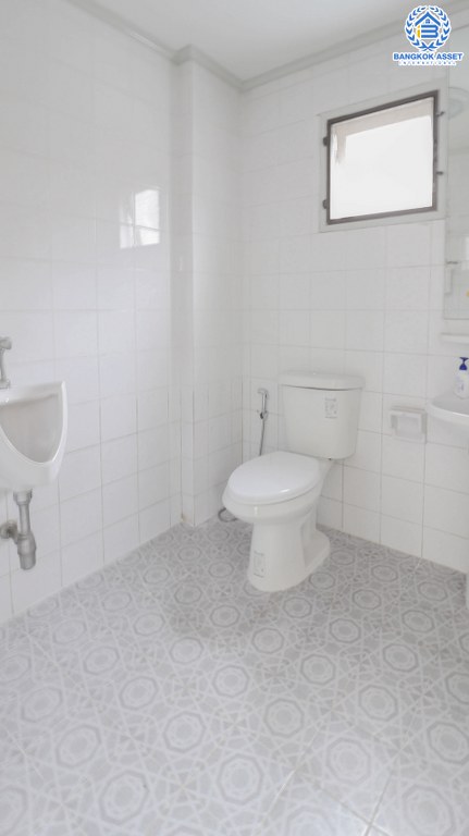 บ้านเดี่ยวมือสองนนทบุรี คุณภาพแบรนด์ LH โครงการ ชัยพฤกษ์ บางบัวทอง หลังใหญ่พร้อมอยู่ เนื้อที่ 66 ตร.ว. ฟังก์ชั่น 3 ห้องนอน 3 ห้องน้ำ พร้อมโซน Family Room ชั้นสอง สะดวกสบายบนทำเลติดถนนใหญ่ ใกล้เซ็นทรัลเวสต์เกต และรถไฟฟ้าสถานีบางพลู...