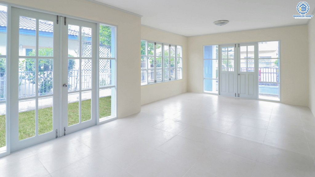 บ้านเดี่ยวมือสองนนทบุรี คุณภาพแบรนด์ LH โครงการ ชัยพฤกษ์ บางบัวทอง หลังใหญ่พร้อมอยู่ เนื้อที่ 66 ตร.ว. ฟังก์ชั่น 3 ห้องนอน 3 ห้องน้ำ พร้อมโซน Family Room ชั้นสอง สะดวกสบายบนทำเลติดถนนใหญ่ ใกล้เซ็นทรัลเวสต์เกต และรถไฟฟ้าสถานีบางพลู...