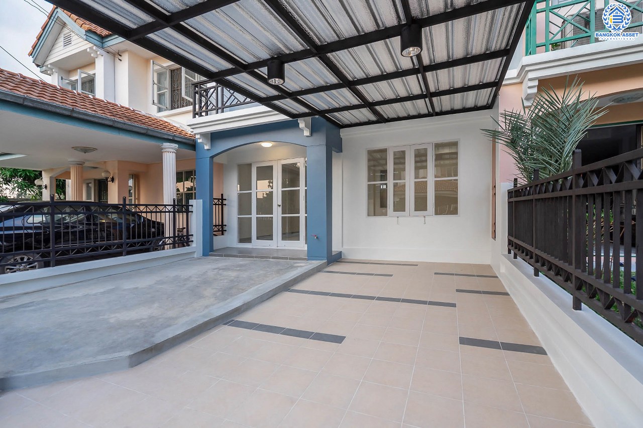 บ้านมือสองตกแต่งใหม่ แบรนด์LH ม.บุศรินทร์วงแหวน (บ้านกล้วย-ไทรน้อย) หลังใหญ่พร้อมอยู่ เนื้อที่ 30 ตร.ว. ฟังก์ชั่นครบครัน! 3 ห้องนอน 2 ห้องน้ำ มีเทอเรซชั้นสอง พร้อมเดินทางสะดวก บนทำเลคุณภาพ! ใกล้เซ็นทรัลเวสต์เกต และ รถไฟฟ้า "คลองบางไผ่"