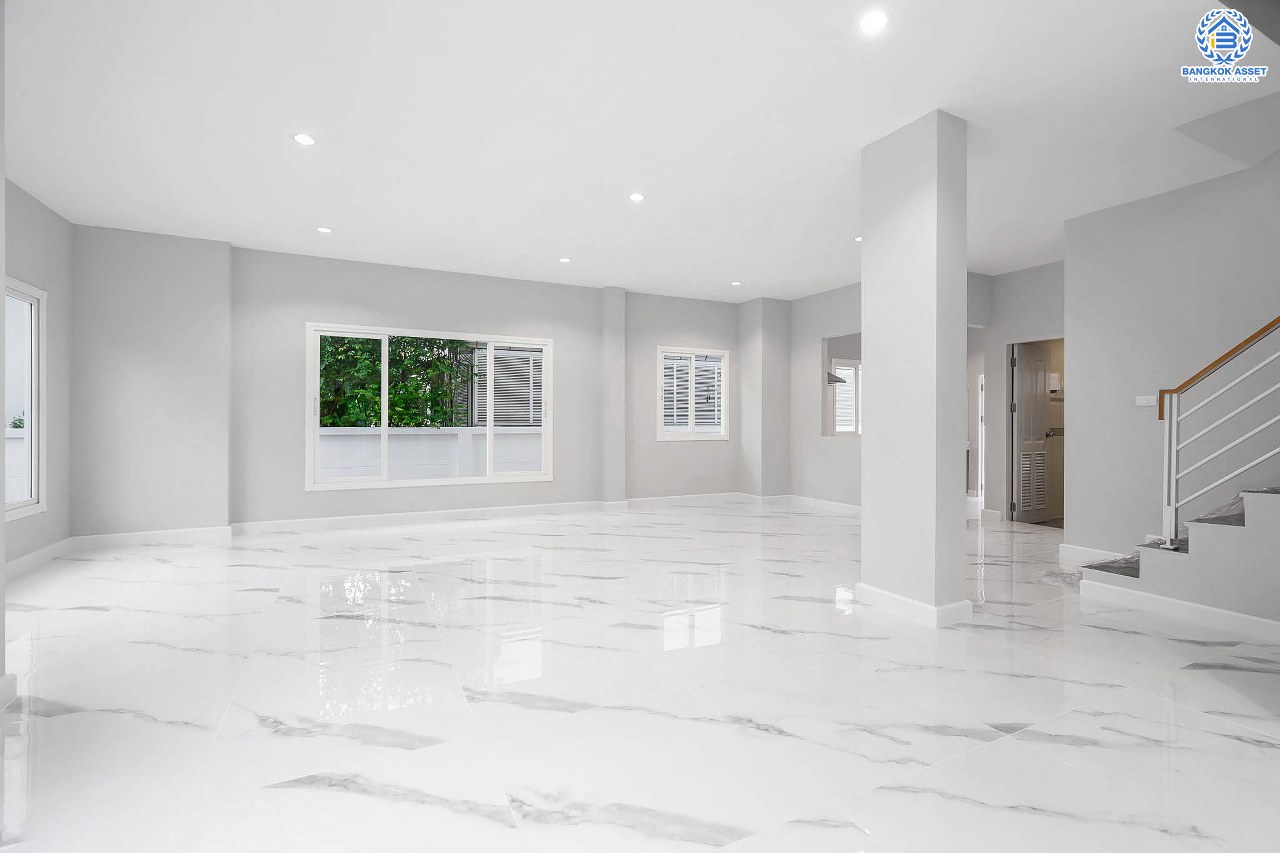 บ้านมือสองตกแต่งใหม่ ม.เพอร์เฟคเพลส ราชพฤกษ์-พระราม5 (เนื้อที่ 63 ตร.ว.) บ้านดีไซน์ทันสมัย หลังใหญ่พร้อมอยู่ ฟังก์ชั่น 3 ห้องนอน 3 ห้องน้ำ 2 ที่จอดรถ พร้อมพื้นที่ใช้สอยเกือบ 200 ตร.ม. กับที่สุดแห่งทำเลโซนเมือง ที่เชื่อมสู่หลายเส้นทาง หน้าโครงการติดถ.ราชพฤกษ์ เพียง 5 นาทีถึงวงเวียนพระรามห้า ใกล้รถไฟฟ้าสถานี "บางรักใหญ่" และห้างฯ ชั้นนำมากมาย