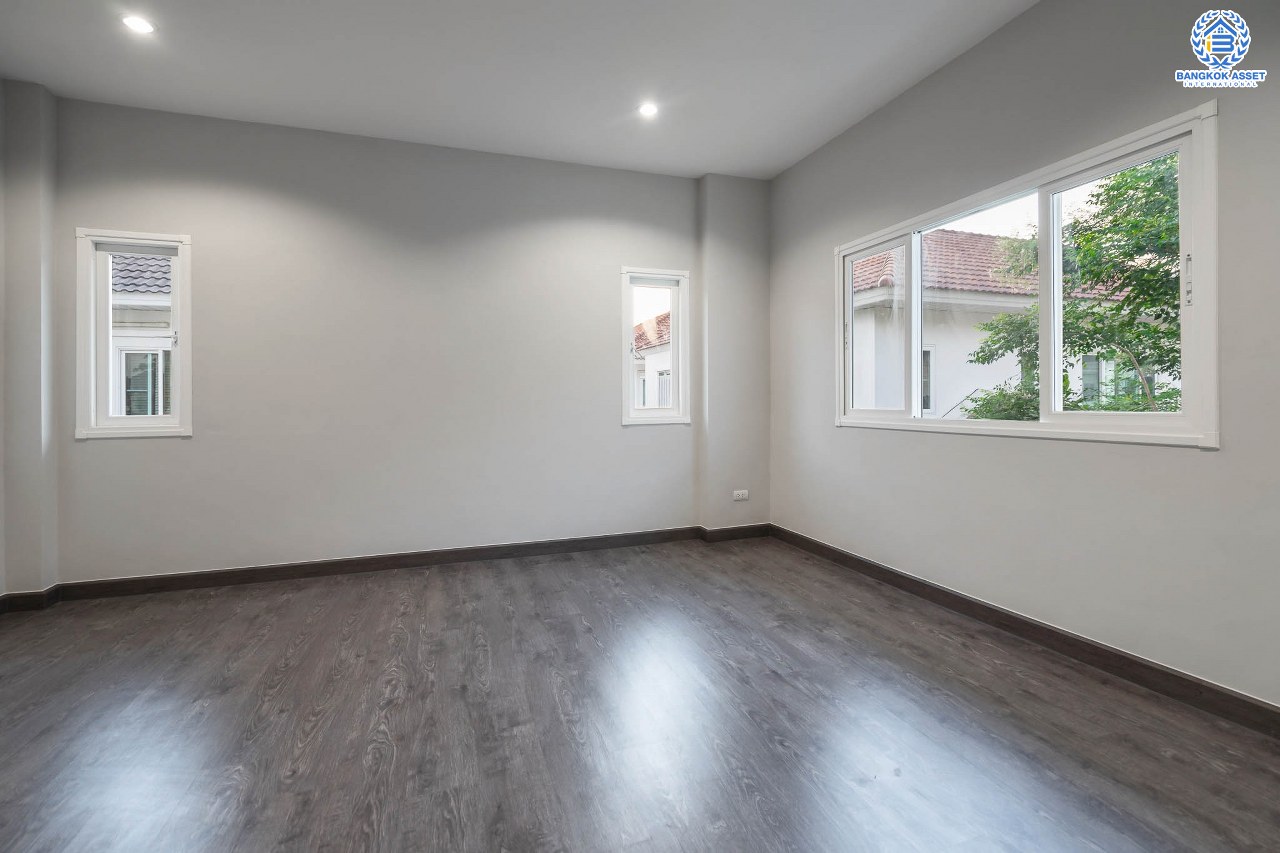 บ้านมือสองตกแต่งใหม่ ม.เพอร์เฟคเพลส ราชพฤกษ์-พระราม5 (เนื้อที่ 63 ตร.ว.) บ้านดีไซน์ทันสมัย หลังใหญ่พร้อมอยู่ ฟังก์ชั่น 3 ห้องนอน 3 ห้องน้ำ 2 ที่จอดรถ พร้อมพื้นที่ใช้สอยเกือบ 200 ตร.ม. กับที่สุดแห่งทำเลโซนเมือง ที่เชื่อมสู่หลายเส้นทาง หน้าโครงการติดถ.ราชพฤกษ์ เพียง 5 นาทีถึงวงเวียนพระรามห้า ใกล้รถไฟฟ้าสถานี "บางรักใหญ่" และห้างฯ ชั้นนำมากมาย