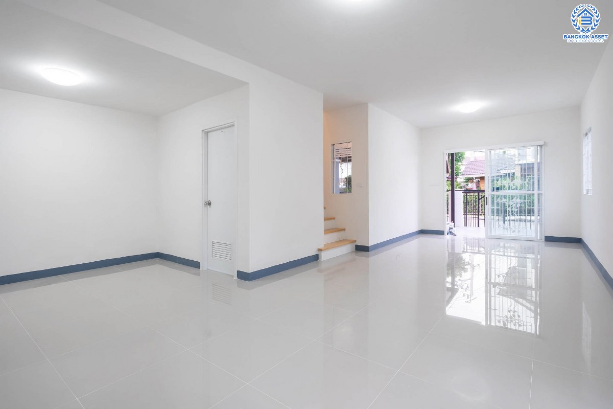 บ้านมือสองตกแต่งใหม่ ห้องมุม! ม.พฤกษาวิลล์28 บางใหญ่-เซ็นทรัลเวสต์เกต (หน้ากว้าง 6 เมตร) ความสุขมีครบทุกตารางนิ้ว บนเนื้อที่ 26.6 ตร.ว. ฟังก์ชั่น 3 ห้องนอน 2 ห้องน้ำ ครบครันทั้งครัวเคาน์เตอร์ และที่จอดรถส่วนตัว บนทำเลสุดสะดวก ใกล้ถนนกาญจนาภิเษก เพียง 8 นาทีจาก MRT สถานี ตลาดบางใหญ่...