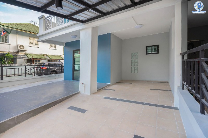 บ้านมือสองตกแต่งใหม่ หลังใหญ่ห้องมุม! ม.พฤกษา14A บางใหญ่-เซ็นทรัลเวสต์เกต เนื้อที่ 23.9 ตร.ว. หน้ากว้าง 6 เมตร ฟังก์ชั่น 3 ห้องนอน 2 ห้องน้ำ ครบครันทั้งครัวเคาน์เตอร์และที่จอดรถ ทำเลดี เข้าเมืองสะดวก ใกล้รถไฟฟ้าสถานี "คลองบางไผ่"