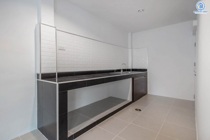 บ้านมือสองตกแต่งใหม่ หลังใหญ่ห้องมุม! ม.พฤกษา14A บางใหญ่-เซ็นทรัลเวสต์เกต เนื้อที่ 23.9 ตร.ว. หน้ากว้าง 6 เมตร ฟังก์ชั่น 3 ห้องนอน 2 ห้องน้ำ ครบครันทั้งครัวเคาน์เตอร์และที่จอดรถ ทำเลดี เข้าเมืองสะดวก ใกล้รถไฟฟ้าสถานี "คลองบางไผ่"