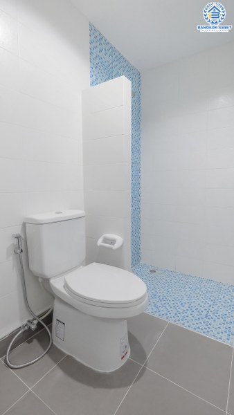 บ้านมือสองตกแต่งใหม่ บ้านสไตล์โมเดิร์น ถนนเมน! ม.วิสต้าปาร์ค-แจ้งวัฒนะ คุณภาพแบรนด์ SC Asset พร้อมอยู่ เนื้อที่ 22.8 ตร.ว. ฟังก์ชั่น 3 ห้องนอน 3 ห้องน้ำ พื้นที่ใช้สอยเกือบ 200 ตร.ม. บนทำเลคุณภาพ! ใกล้เซ็นทรัลฯ และจุดขึ้นทางด่วน แจ้งวัฒนะ