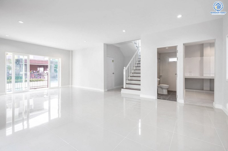 บ้านมือสองตกแต่งใหม่ ม.วิลล่าคุณาลัย บางใหญ่-เซ็นทรัลเวสต์เกต บ้านเดี่ยวสไตล์โมเดิร์น พร้อมอยู่ ฟังก์ชั่นครบ 3 ห้องนอน 3 ห้องน้ำ 2 ที่จอดรถ +ห้องพระ พร้อมความเป็นส่วนตัว เดินทางสะดวก บนทำเลศักยภาพ ใกล้ MRTสายสีม่วง เพียง 10 นาทีจากเซ็นทรัลเวสต์เกต ราคาพิเศษ!