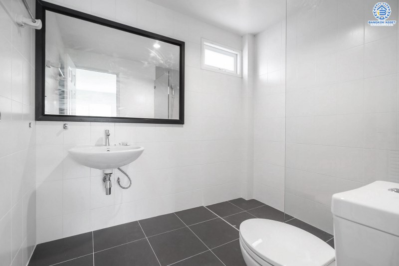 บ้านมือสองตกแต่งใหม่ ม.วิลล่าคุณาลัย บางใหญ่-เซ็นทรัลเวสต์เกต บ้านเดี่ยวสไตล์โมเดิร์น พร้อมอยู่ ฟังก์ชั่นครบ 3 ห้องนอน 3 ห้องน้ำ 2 ที่จอดรถ +ห้องพระ พร้อมความเป็นส่วนตัว เดินทางสะดวก บนทำเลศักยภาพ ใกล้ MRTสายสีม่วง เพียง 10 นาทีจากเซ็นทรัลเวสต์เกต ราคาพิเศษ!