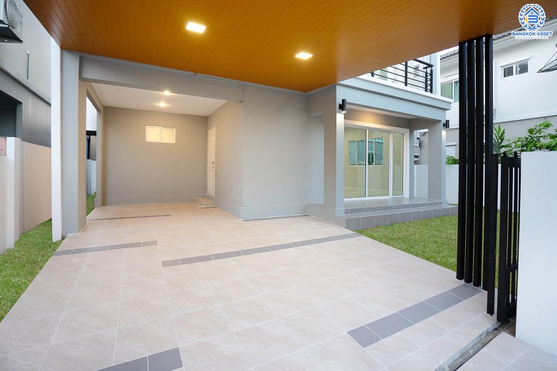 บ้านมือสองตกแต่งใหม่ คุณภาพแบรนด์พฤกษา* ห้องมุม! โครงการ เดอะแพลนท์ รีสอร์ท พระราม5-กาญจนาฯ พร้อมอยู่ เนื้อที่ 37 ตร.ว. ฟังก์ชั่น 3 ห้องนอน 2 ห้องน้ำ (ห้องน้ำแบ่งโซน) คัดสรรวัสดุเกรดพรีเมี่ยม บนทำเลศักภาพ เดินทางสะดวก ใกล้เซ็นทรัลเวสต์เกต รถไฟฟ้า และทางด่วนศรีรัช ราคาพิเศษสุด!...