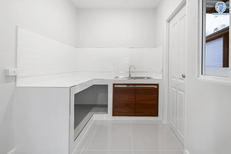 บ้านมือสองตกแต่งใหม่ คุณภาพแบรนด์พฤกษา* ห้องมุม! โครงการ เดอะแพลนท์ รีสอร์ท พระราม5-กาญจนาฯ พร้อมอยู่ เนื้อที่ 37 ตร.ว. ฟังก์ชั่น 3 ห้องนอน 2 ห้องน้ำ (ห้องน้ำแบ่งโซน) คัดสรรวัสดุเกรดพรีเมี่ยม บนทำเลศักภาพ เดินทางสะดวก ใกล้เซ็นทรัลเวสต์เกต รถไฟฟ้า และทางด่วนศรีรัช ราคาพิเศษสุด!...