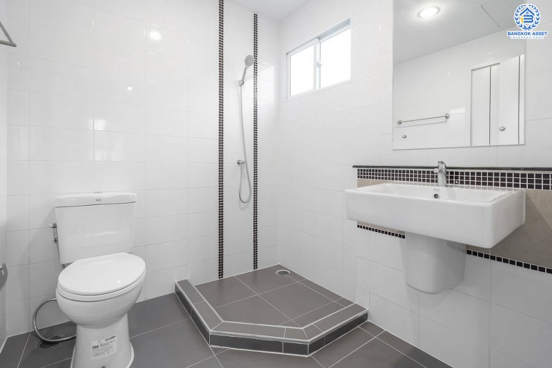 บ้านมือสองตกแต่งใหม่ คุณภาพแบรนด์พฤกษา* ห้องมุม! โครงการ เดอะแพลนท์ รีสอร์ท พระราม5-กาญจนาฯ พร้อมอยู่ เนื้อที่ 37 ตร.ว. ฟังก์ชั่น 3 ห้องนอน 2 ห้องน้ำ (ห้องน้ำแบ่งโซน) คัดสรรวัสดุเกรดพรีเมี่ยม บนทำเลศักภาพ เดินทางสะดวก ใกล้เซ็นทรัลเวสต์เกต รถไฟฟ้า และทางด่วนศรีรัช ราคาพิเศษสุด!...