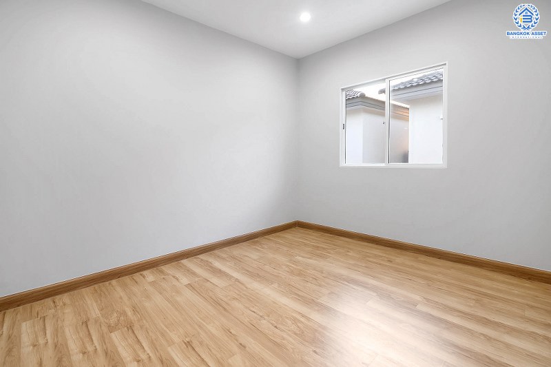 บ้านมือสองตกแต่งใหม่ คุณภาพแบรนด์พฤกษา* ห้องมุม! โครงการ เดอะแพลนท์ รีสอร์ท พระราม5-กาญจนาฯ พร้อมอยู่ เนื้อที่ 37 ตร.ว. ฟังก์ชั่น 3 ห้องนอน 2 ห้องน้ำ (ห้องน้ำแบ่งโซน) คัดสรรวัสดุเกรดพรีเมี่ยม บนทำเลศักภาพ เดินทางสะดวก ใกล้เซ็นทรัลเวสต์เกต รถไฟฟ้า และทางด่วนศรีรัช ราคาพิเศษสุด!...