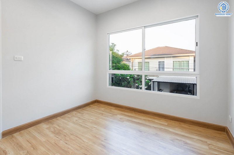 บ้านมือสองตกแต่งใหม่ คุณภาพแบรนด์พฤกษา* ห้องมุม! โครงการ เดอะแพลนท์ รีสอร์ท พระราม5-กาญจนาฯ พร้อมอยู่ เนื้อที่ 37 ตร.ว. ฟังก์ชั่น 3 ห้องนอน 2 ห้องน้ำ (ห้องน้ำแบ่งโซน) คัดสรรวัสดุเกรดพรีเมี่ยม บนทำเลศักภาพ เดินทางสะดวก ใกล้เซ็นทรัลเวสต์เกต รถไฟฟ้า และทางด่วนศรีรัช ราคาพิเศษสุด!...