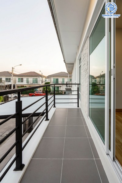 บ้านมือสองตกแต่งใหม่ คุณภาพแบรนด์พฤกษา* ห้องมุม! โครงการ เดอะแพลนท์ รีสอร์ท พระราม5-กาญจนาฯ พร้อมอยู่ เนื้อที่ 37 ตร.ว. ฟังก์ชั่น 3 ห้องนอน 2 ห้องน้ำ (ห้องน้ำแบ่งโซน) คัดสรรวัสดุเกรดพรีเมี่ยม บนทำเลศักภาพ เดินทางสะดวก ใกล้เซ็นทรัลเวสต์เกต รถไฟฟ้า และทางด่วนศรีรัช ราคาพิเศษสุด!...