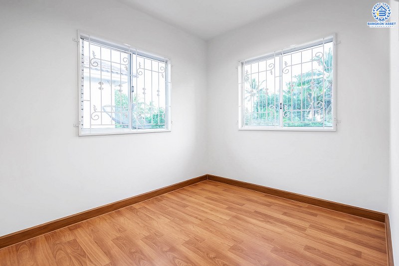 บ้านมือสองตกแต่งใหม่ ห้องมุม! เนื้อที่ 39.2 ตร.ว. โครงการ พฤกษา49/1 บางใหญ่-เซ็นทรัลเวสต์เกต ตกแต่งจัดเต็ม ฟังก์ชั่นครบ 3 ห้องนอน 2 ห้องน้ำ พร้อมอยู่ เดินทางสะดวก เข้าเมืองก็ง่าย ใกล้เซ็นทรัลเวสต์เกต และรถไฟฟ้า สถานีตลาดบางใหญ่