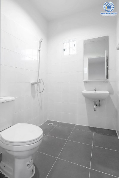 บ้านมือสองตกแต่งใหม่ ห้องมุม! เนื้อที่ 39.2 ตร.ว. โครงการ พฤกษา49/1 บางใหญ่-เซ็นทรัลเวสต์เกต ตกแต่งจัดเต็ม ฟังก์ชั่นครบ 3 ห้องนอน 2 ห้องน้ำ พร้อมอยู่ เดินทางสะดวก เข้าเมืองก็ง่าย ใกล้เซ็นทรัลเวสต์เกต และรถไฟฟ้า สถานีตลาดบางใหญ่