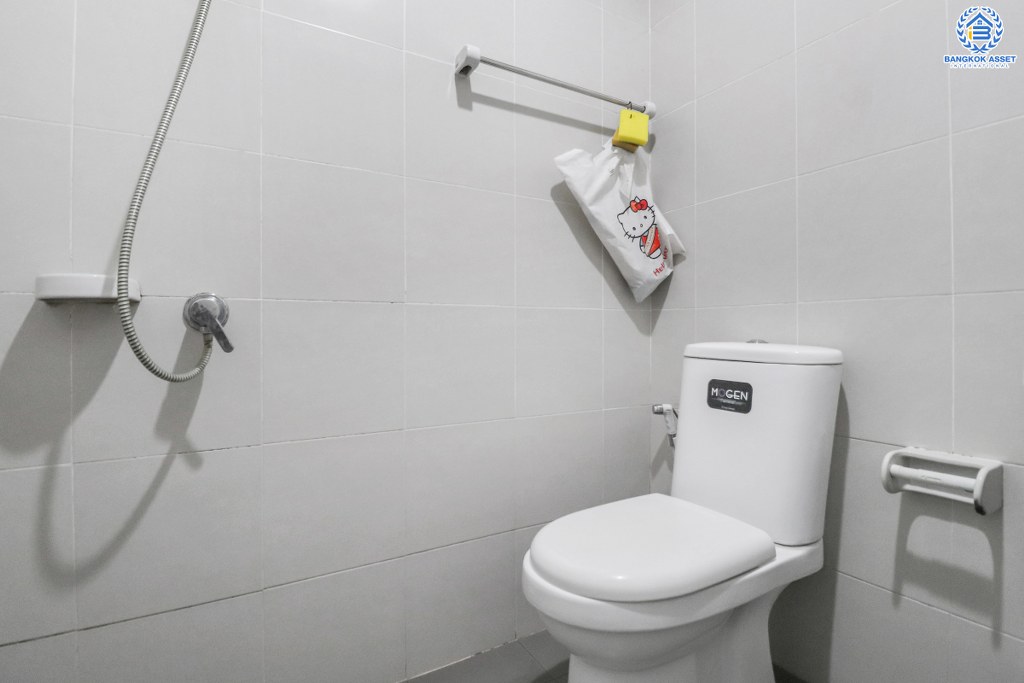 ทาวน์เฮ้าส์มือสองนนทบุรี สไตล์โมเดิร์น ม.พฤกษาไลท์ล็อกซ์ บางใหญ่-กาญจนาฯ (หน้ากว้าง 6 เมตร) ต่อเติมเต็ม เนื้อที่ 18.5 ตร.ว. ฟังก์ชั่น 3 ห้องนอน 2 ห้องน้ำ กว้างขวาง อยู่สบาย ทำเลดี เชื่อมสู่หลายเส้นทางได้อย่างรวดเร็ว ใกล้เซ็นทรัลฯ ทางด่วน และ MRT สายสีม่วง สถานีตลาดบางใหญ่...