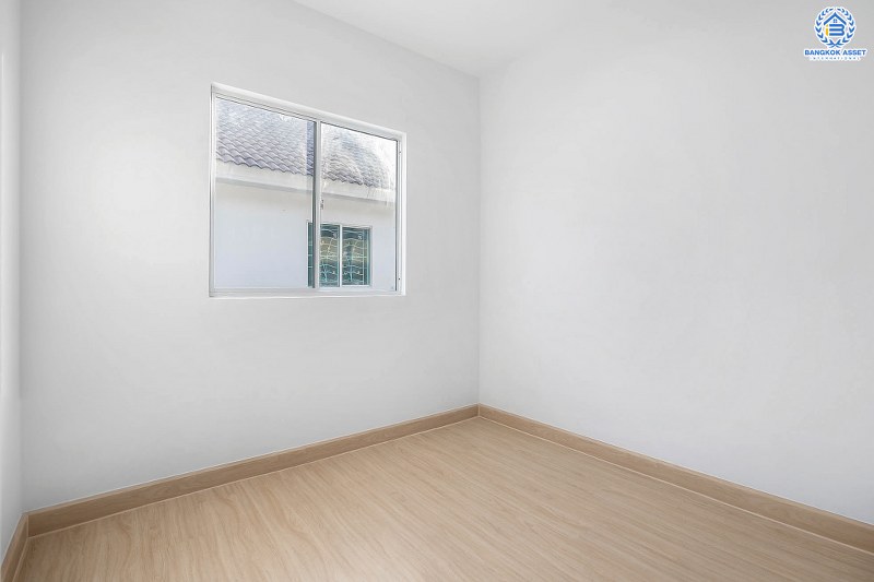 บ้านมือสองตกแต่งใหม่ ห้องมุม! ม.พฤกษาวิลล์63/1 นครอินทร์-พระราม5 พิเศษสุดพร้อมอยู่ เนื้อที่ 23.7 ตร.ว. ฟังก์ชั่น 3 ห้องนอน 2 ห้องน้ำ ครบครันทั้งครัว และโรงรถ บนทำเลโซนเมือง! เดินทางสะดวก เข้า-ออกทาง ซอยวัดสังฆทาน ใกล้สะพานพระราม5 และรถไฟฟ้าสถานี "แยกติวานนท์"